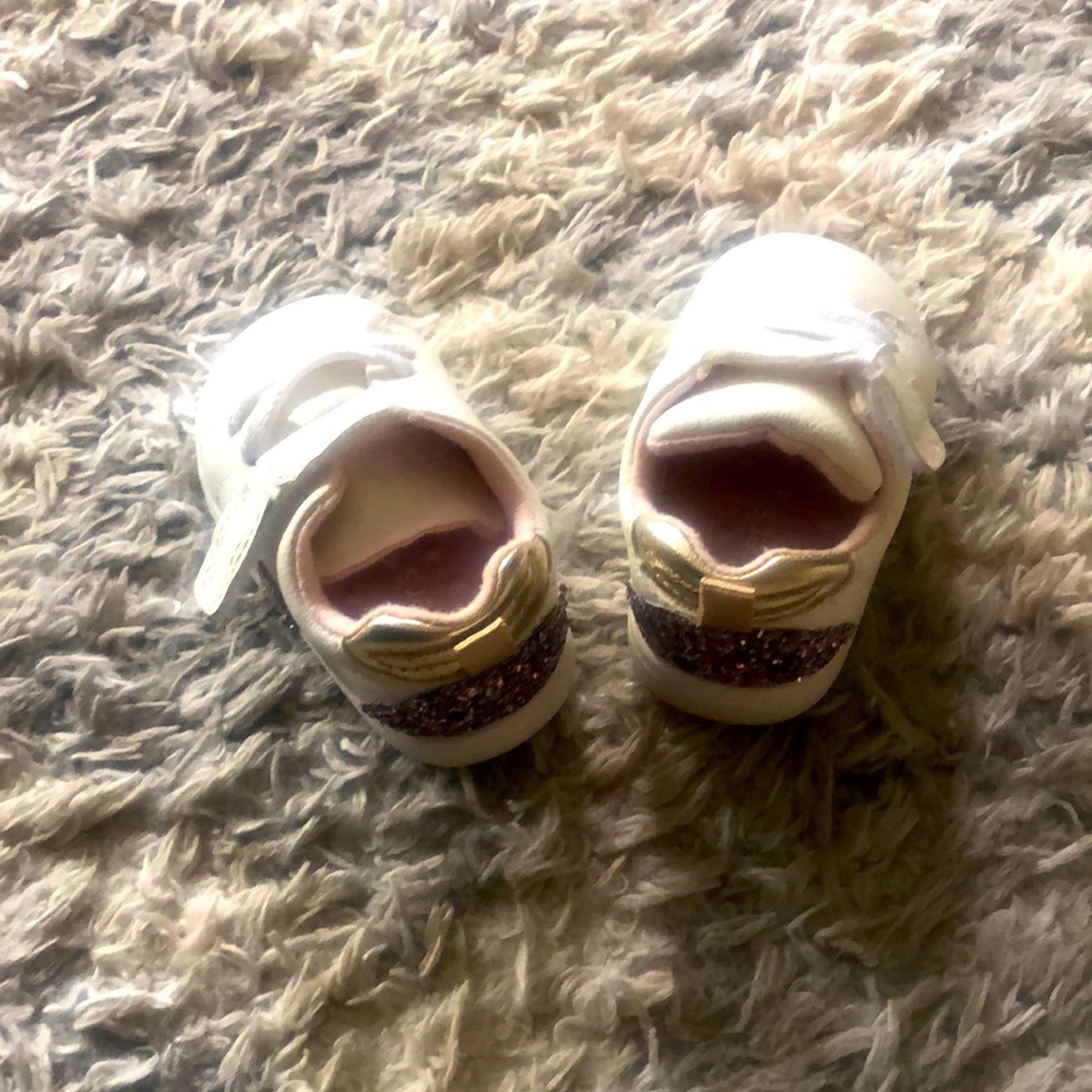 2.5 baby girl carter sneakers